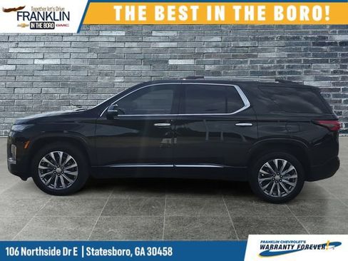 Used 2023 Chevrolet Traverse Premier AWD/4WD image 2