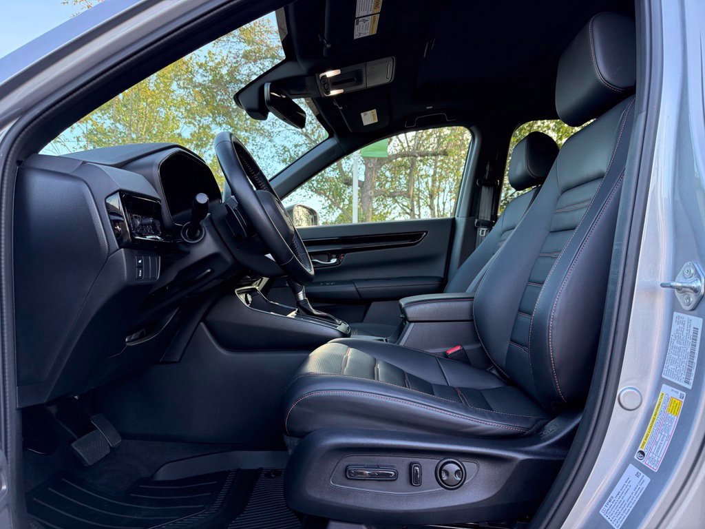 Used 2025 Honda CR-V Sport Touring image 12