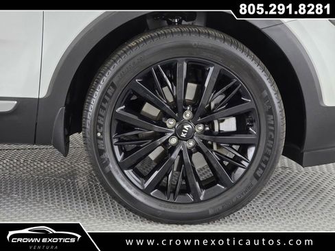 Used 2020 Kia Telluride SX w/ SX Prestige Package image 9
