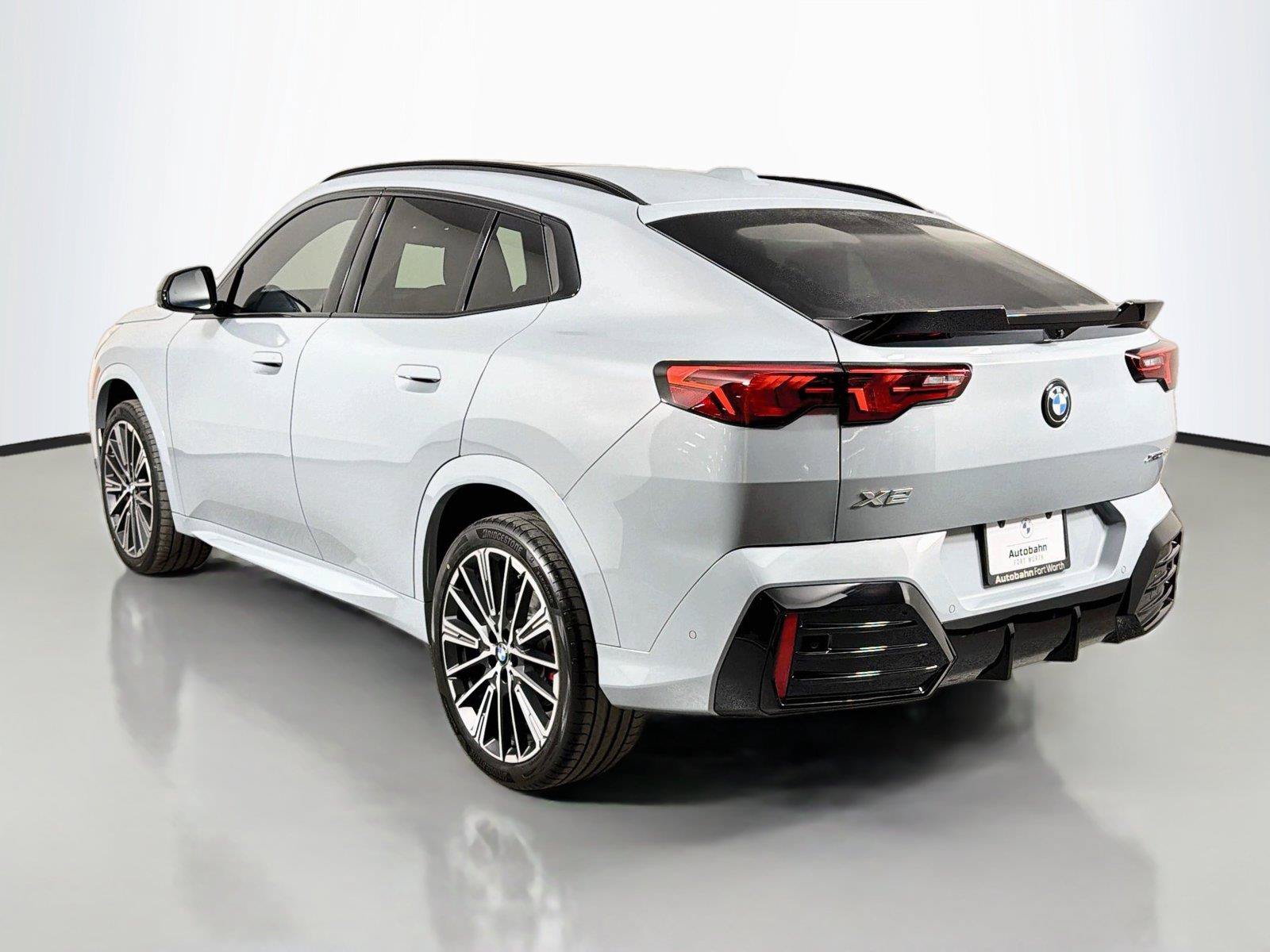 New 2027 BMW X2 xDrive28i w/ Technology Package AWD/4WD image 7