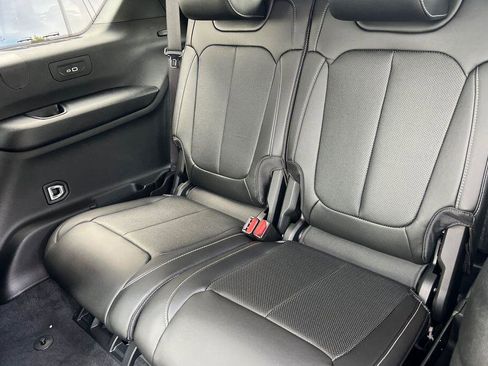 New 2025 Jeep Grand Cherokee L Limited w/ Luxury Tech Group II image 12