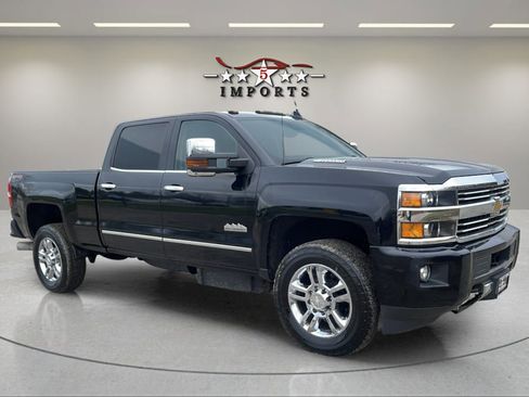 Used 2016 Chevrolet Silverado 2500 High Country w/ Duramax Plus Package image 7