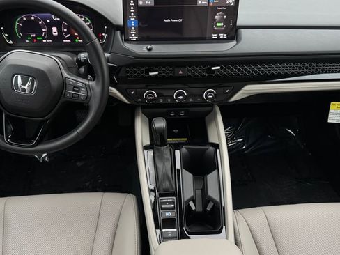 Used 2025 Honda Accord EX-L image 19