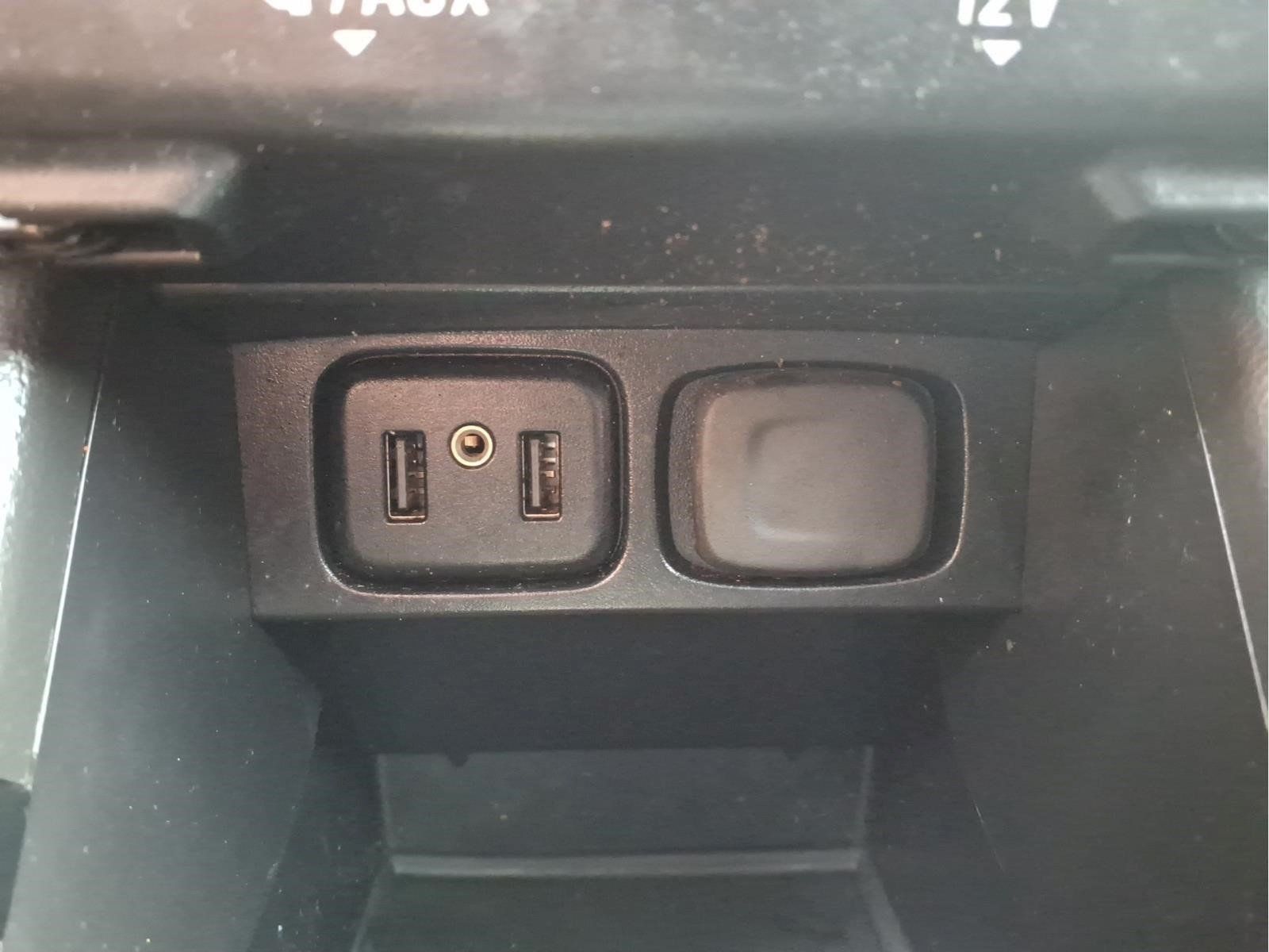Used 2020 Buick Encore Preferred AWD/4WD image 14