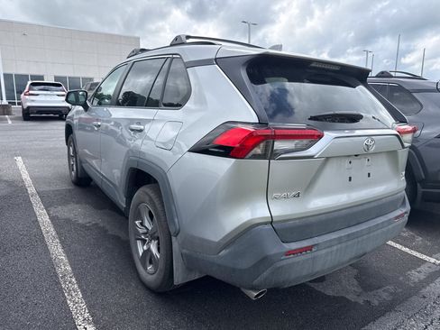 Used 2025 Toyota RAV4 XLE w/ Convenience Package AWD/4WD image 4