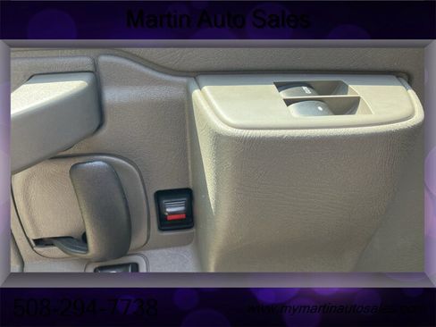 Used 2020 Chevrolet Express 2500 Extended w/ Communications Package RWD image 8