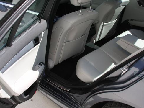 Used 2009 Mercedes-Benz C 300 4MATIC Sedan image 34