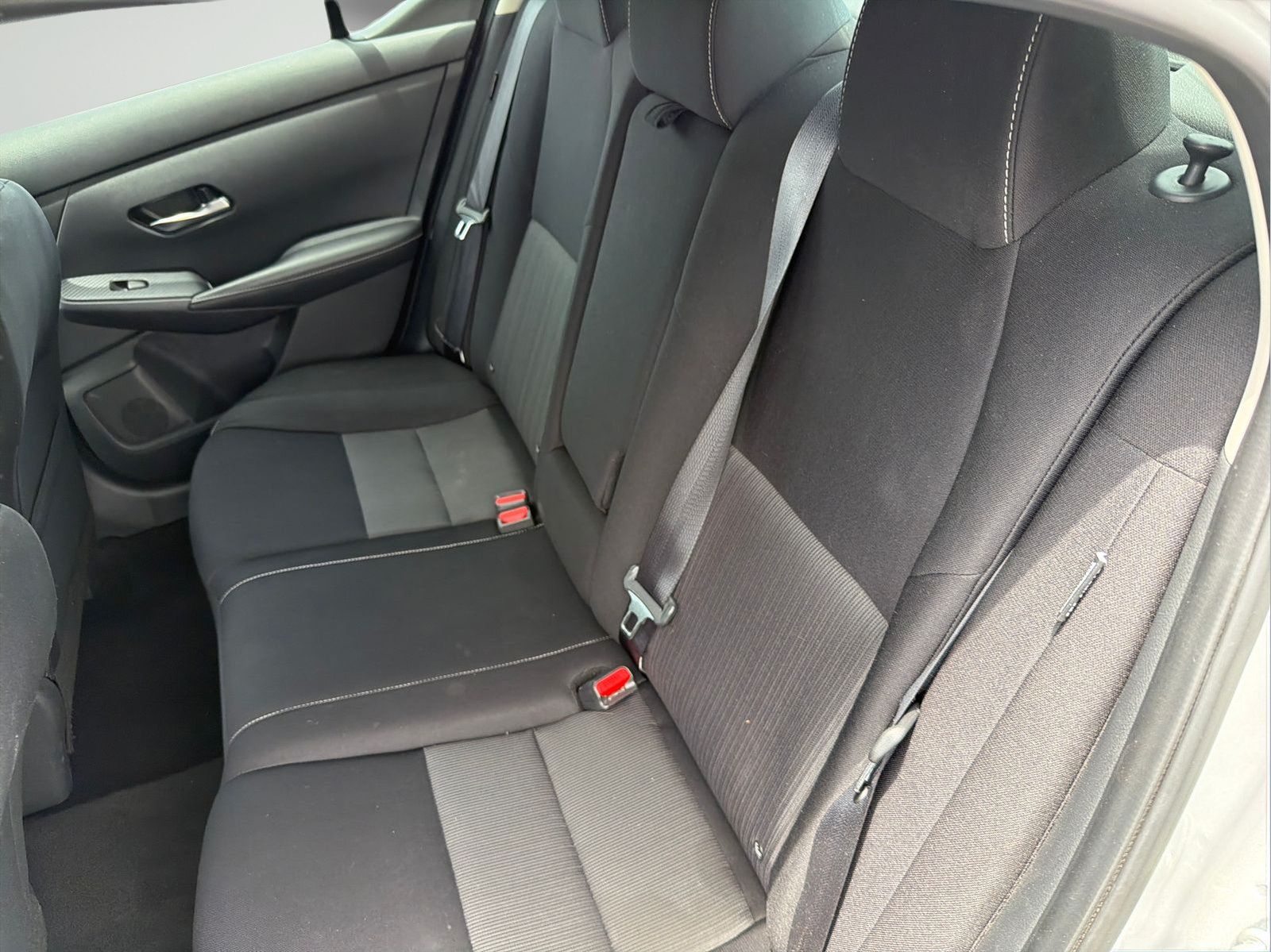 Certified 2021 Nissan Sentra SV FWD image 32