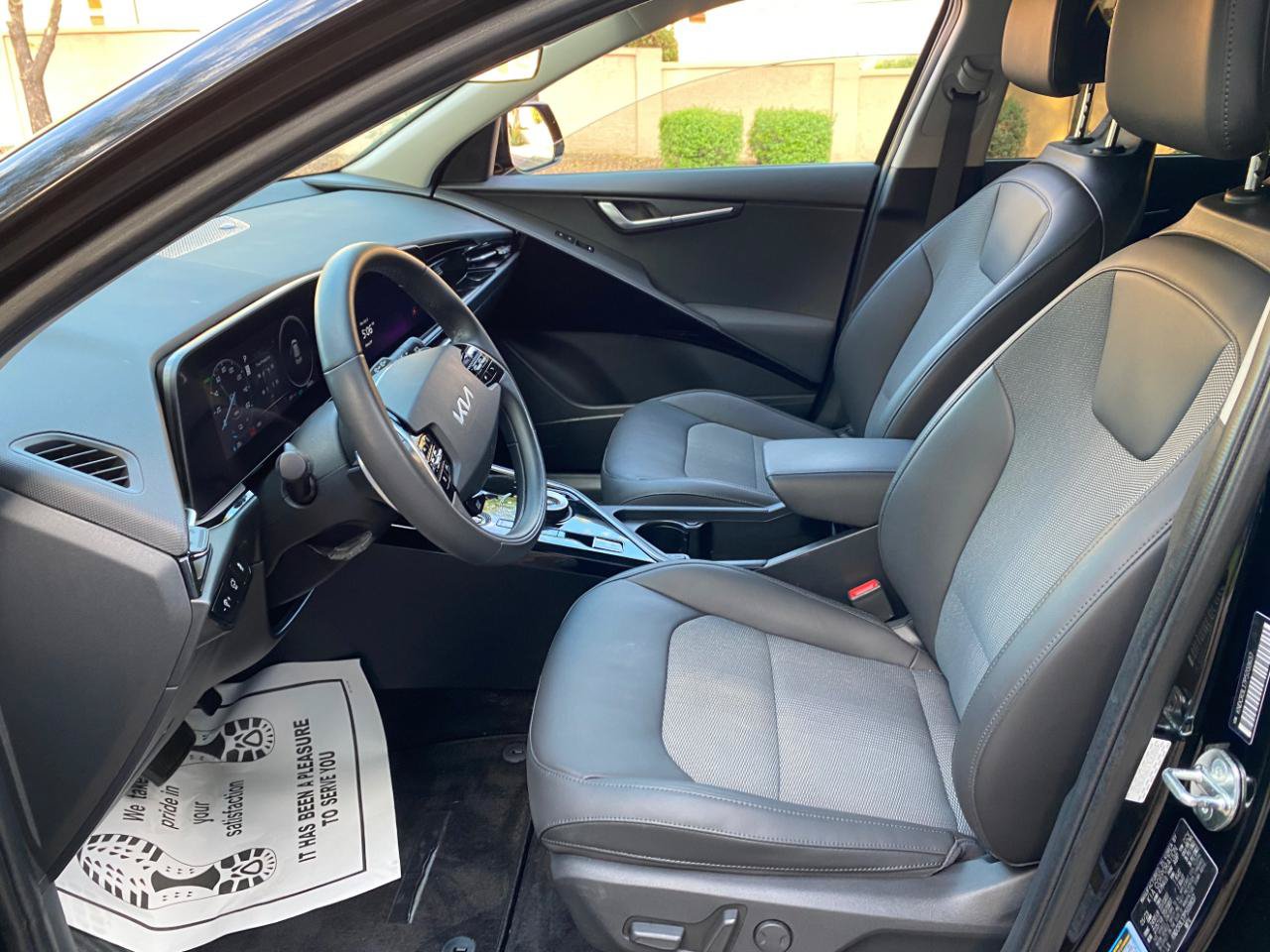 Used 2023 Kia Niro Wind FWD image 35