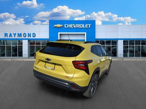 Certified 2024 Chevrolet Trax RS w/ Driver Confidence Package FWD image 4