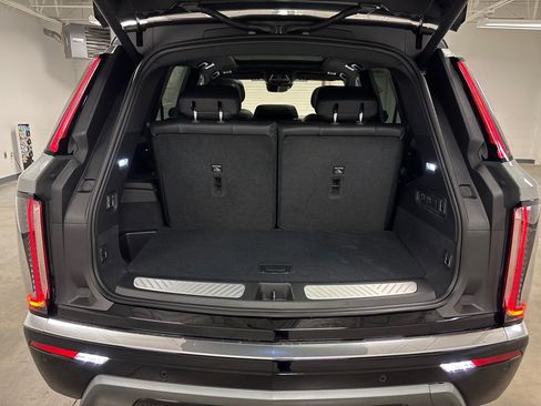 New 2026 Cadillac Vistiq Luxury image 18