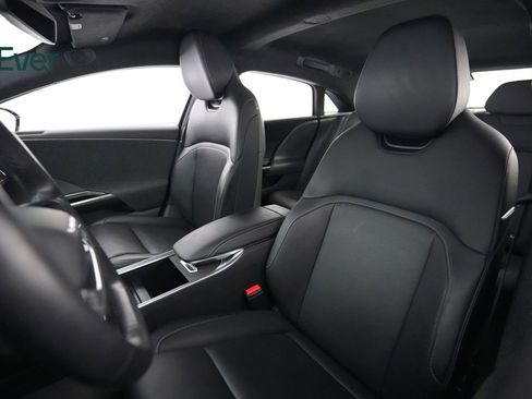 Used 2023 Lucid Air Pure AWD/4WD image 4