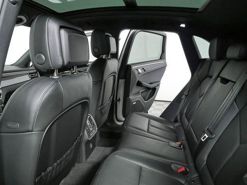 Certified 2026 Porsche Macan Turbo AWD/4WD image 21