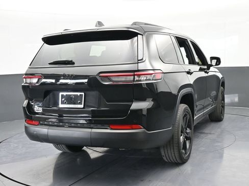 Used 2021 Jeep Grand Cherokee L Laredo image 5