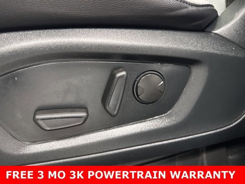 Used 2021 Ford Explorer XLT w/ Equipment Group 202A image 8