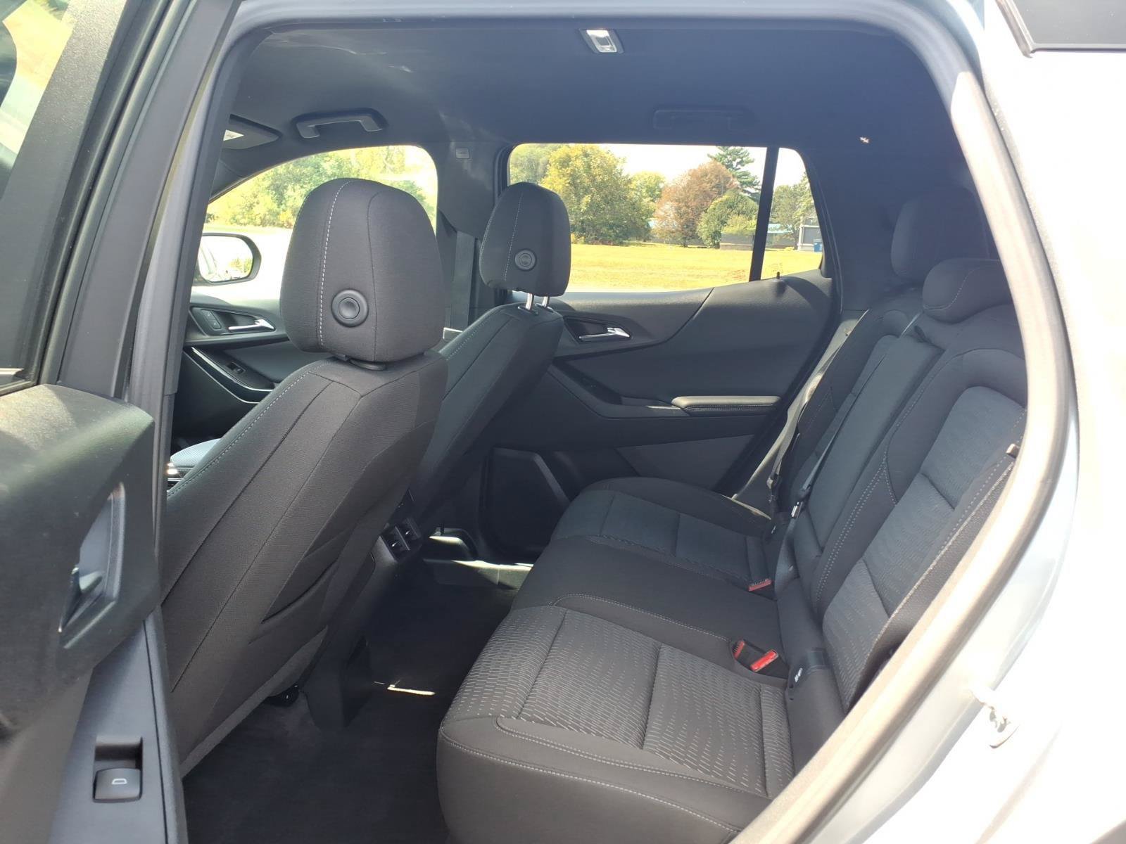 Used 2026 Chevrolet Equinox LT AWD/4WD image 11