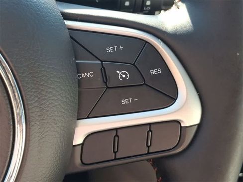 Used 2018 Jeep Compass Limited w/ Navigation Group image 24