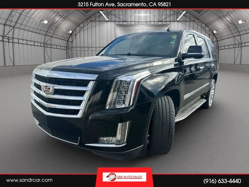 Used 2015 Cadillac Escalade Luxury AWD/4WD image 1