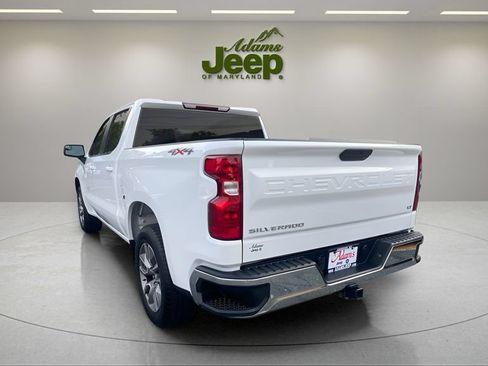 Used 2022 Chevrolet Silverado 1500 LT AWD/4WD image 6