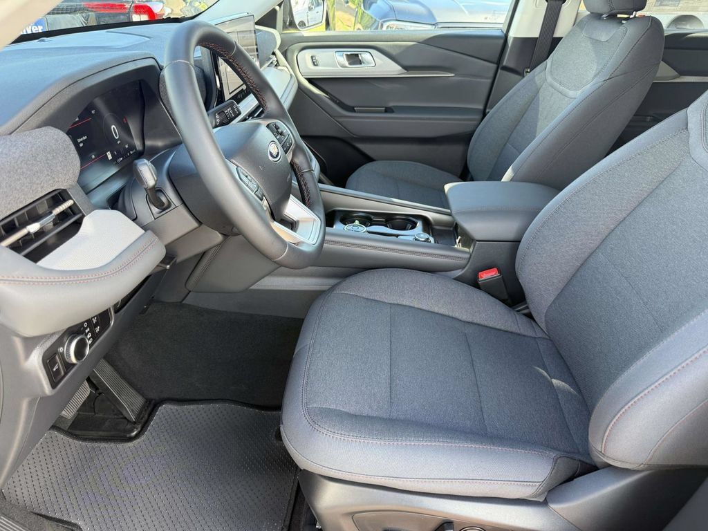 New 2026 Ford Explorer Active RWD image 22