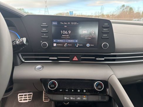 New 2025 Hyundai Elantra Sport image 17