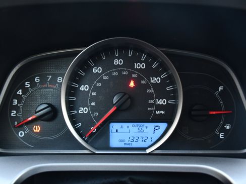 Used 2013 Toyota RAV4 XLE image 11