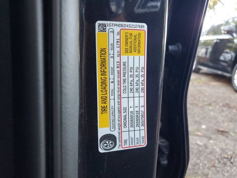 Used 2025 GMC Sierra 1500 SLT RWD image 32