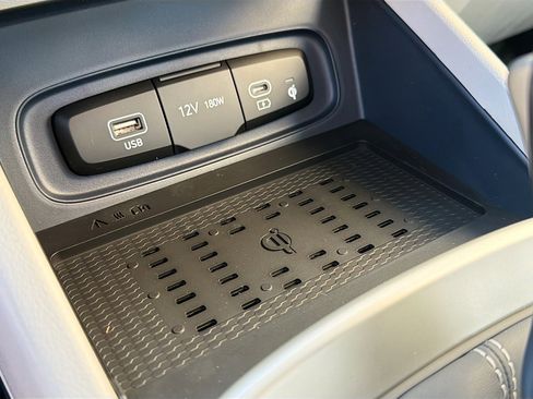 New 2026 Hyundai Venue SEL image 25