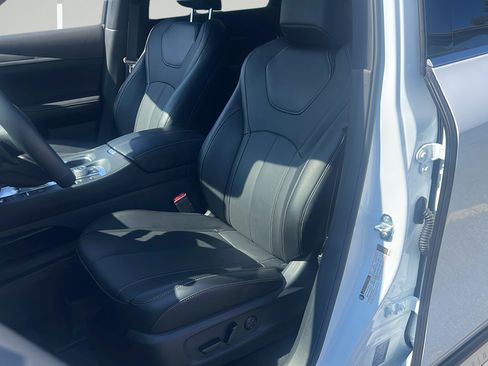 Used 2026 INFINITI QX60 Luxe w/ Cargo Package FWD image 15