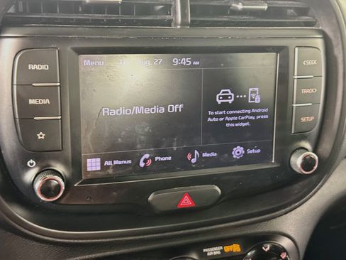 Used 2022 Kia Soul LX FWD image 16