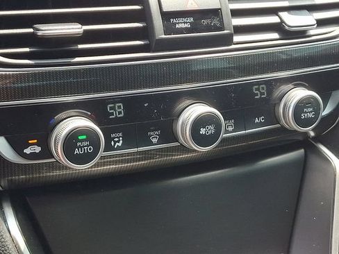 Used 2018 Honda Accord Sport image 14