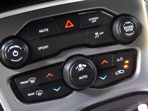 Used 2021 Dodge Challenger SXT image 25