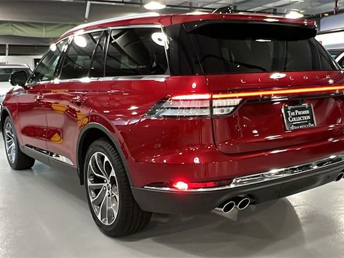 Used 2025 Lincoln Aviator Reserve w/ Illumination Package image 4
