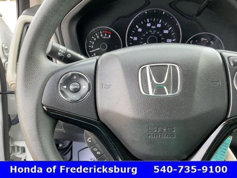 Used 2022 Honda HR-V LX image 29