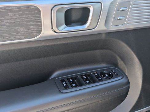 Used 2025 Hyundai Santa Fe Limited image 13