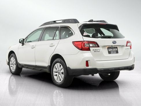 Used 2016 Subaru Outback 2.5i Premium AWD/4WD image 3