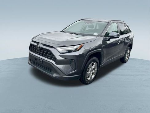 Used 2024 Toyota RAV4 XLE AWD/4WD image 9