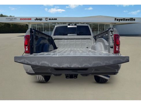 New 2026 RAM 2500 Big Horn AWD/4WD image 9