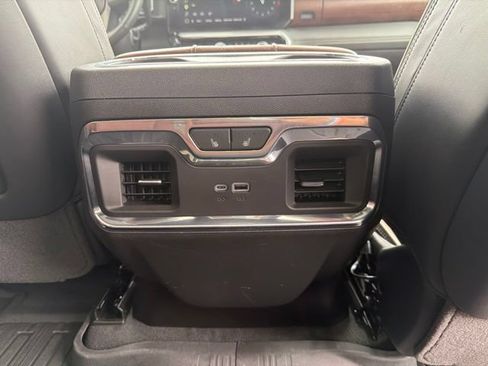 Used 2025 GMC Sierra 2500 Denali Ultimate AWD/4WD image 13