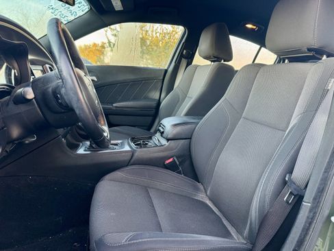Used 2019 Dodge Charger SXT image 11