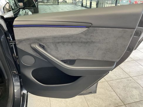 Used 2026 Tesla Model Y AWD image 16