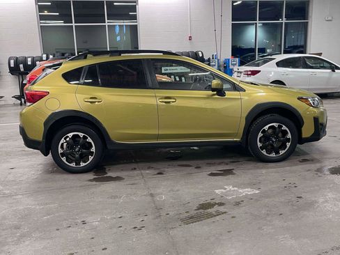 Used 2021 Subaru Crosstrek 2.0i Premium w/ Moonroof Package image 5