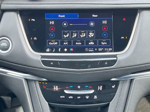 Certified 2024 Cadillac XT6 Luxury w/ LPO, Floor Liner Package AWD/4WD image 22