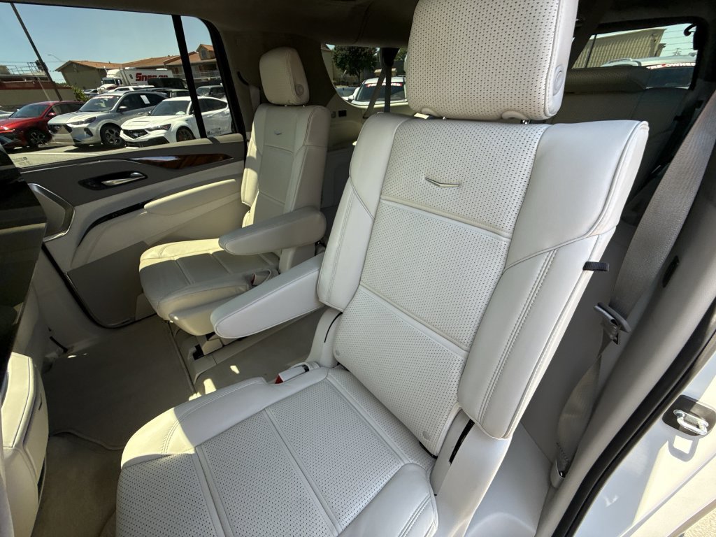 Used 2024 Cadillac Escalade ESV Sport Platinum AWD/4WD image 31