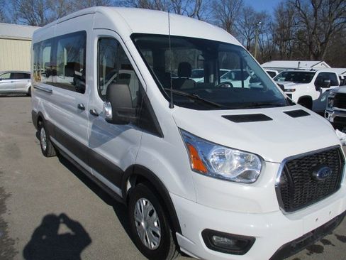 Used 2022 Ford Transit 350 XLT image 3