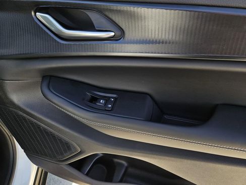 New 2026 Jeep Grand Cherokee L 2WD image 9