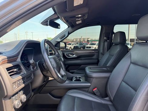 Used 2022 Chevrolet Suburban Z71 AWD/4WD image 11