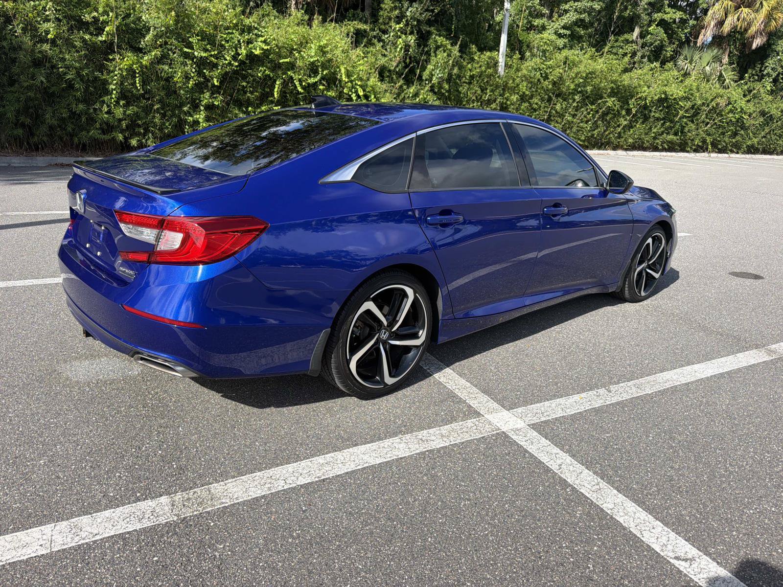 Used 2021 Honda Accord Sport Special Edition image 3