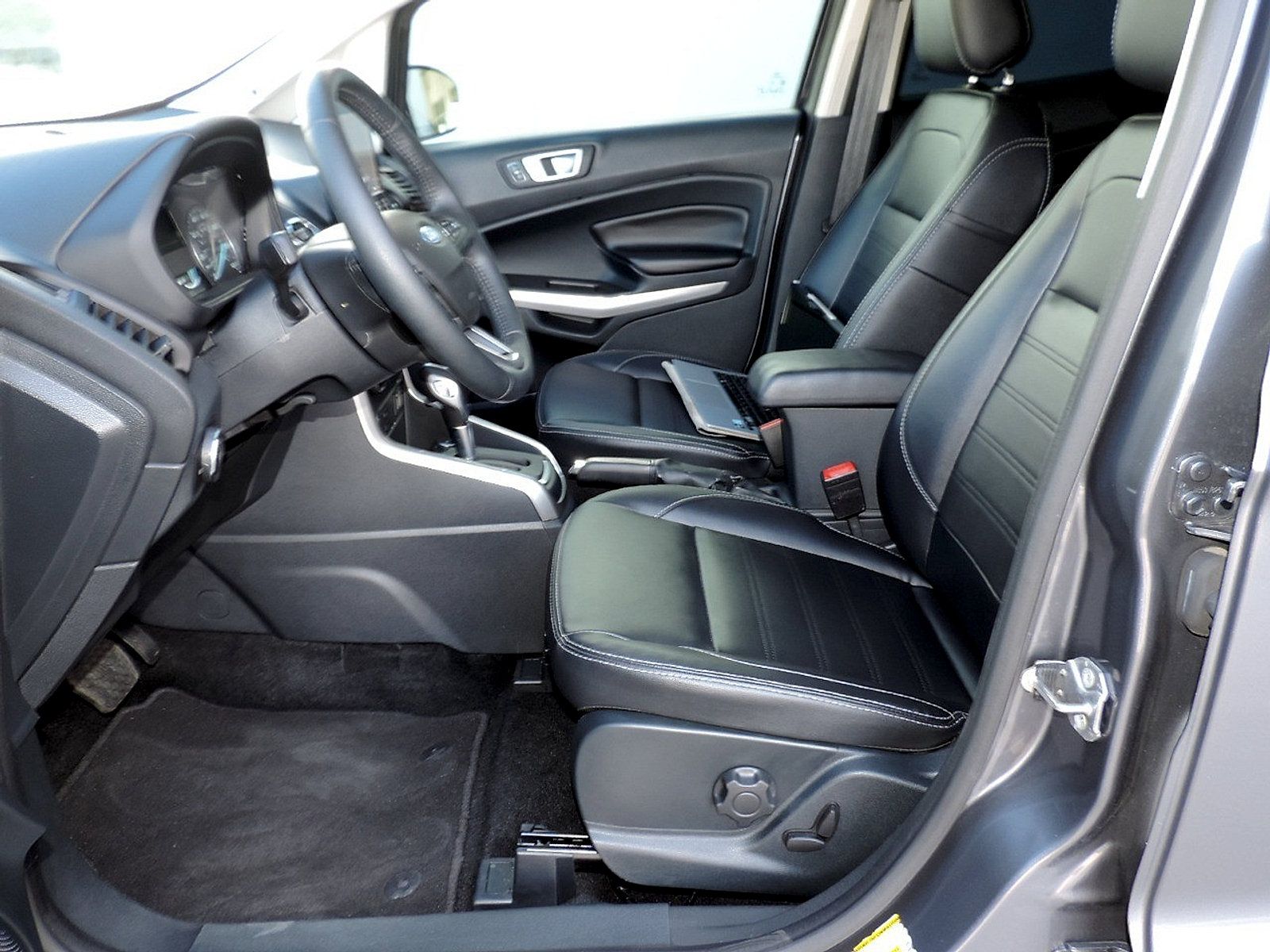 Used 2021 Ford EcoSport Titanium FWD image 12