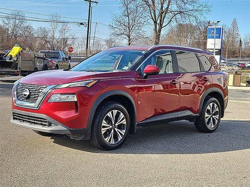Certified 2023 Nissan Rogue SV w/ SV Premium Package image 4